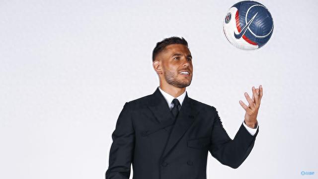 内马尔近3场4球1助攻帮助桑托斯成功保级，并拿到南球杯资格（内马尔近3战4球1助，助桑托斯完成保级并锁定南球杯席位）